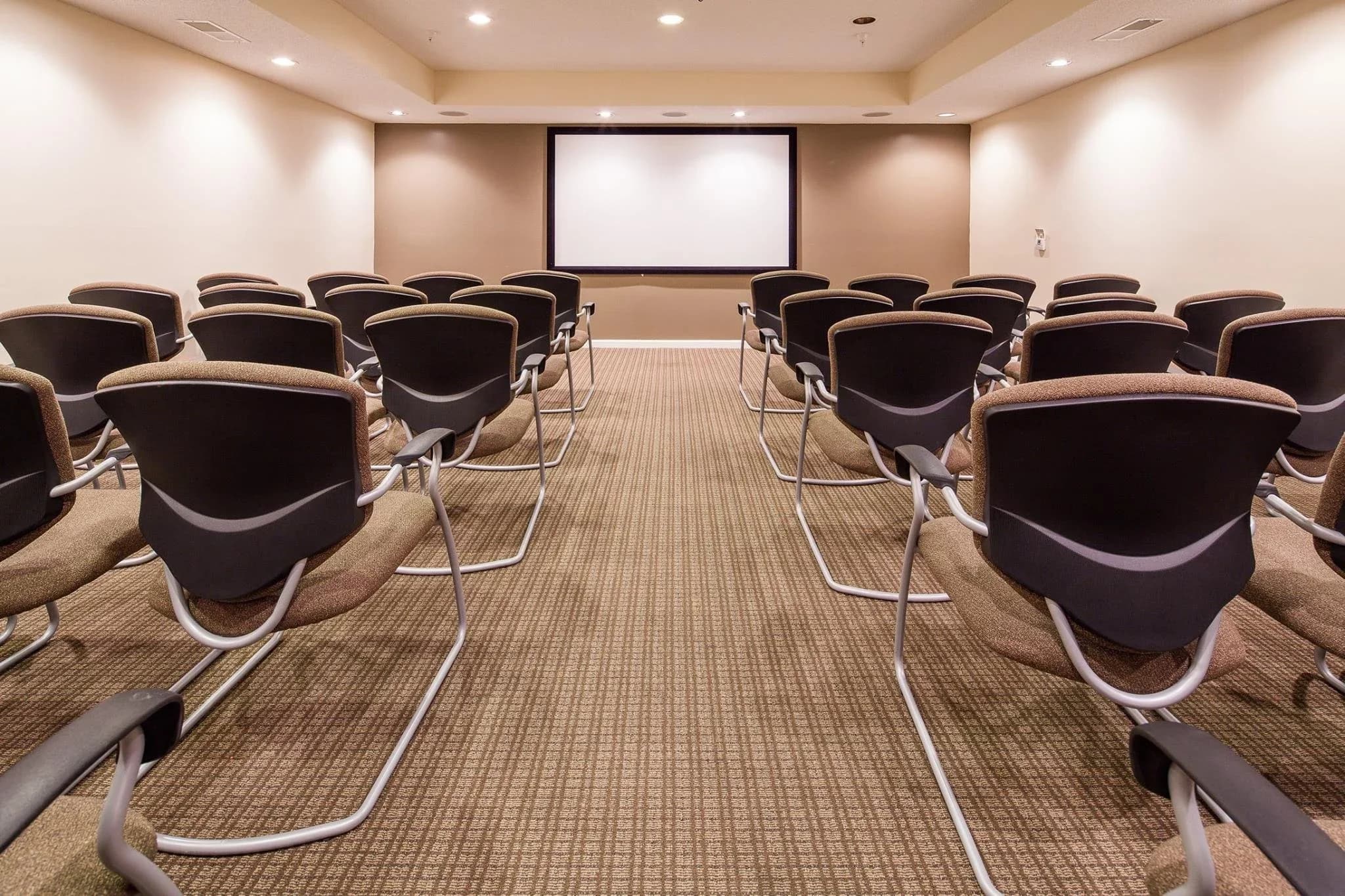 heritage-station-senior-theatre-room.webp