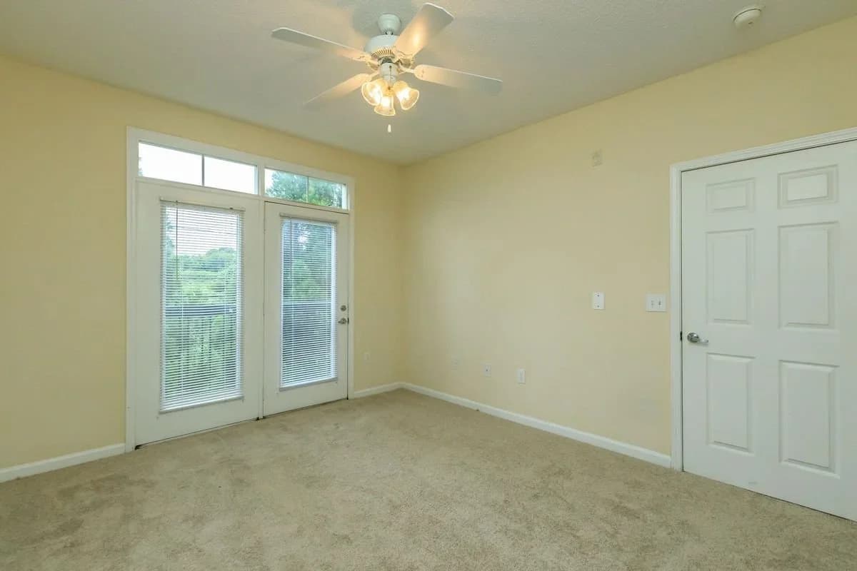 heritage-station-senior-living-area-2.webp